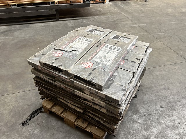 Ca. 132 m2 dakshingles groene leislag iko - afbeelding 1 van  4