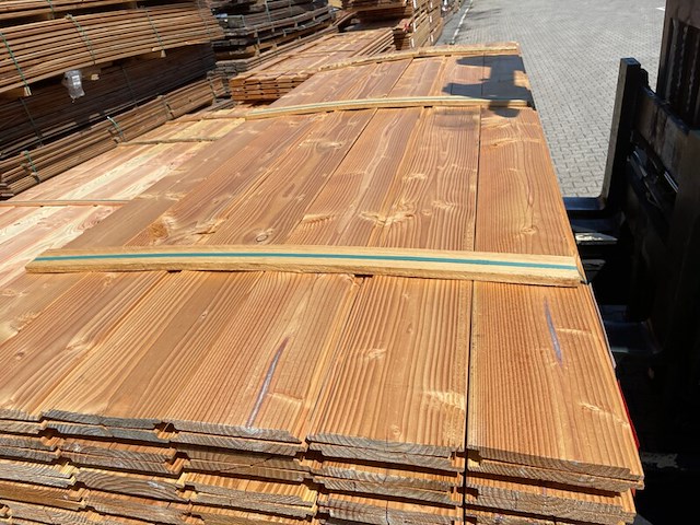 Ca. 132x douglas wisselsponning, 18x190mm, lengte 300cm - afbeelding 1 van  3