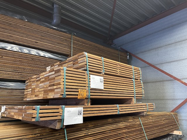 Ca. 134x guyana teak planken geschaafd, 21x120mm, lengte 54/125cm, 80/155cm - afbeelding 4 van  4