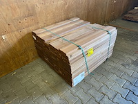 Ca. 134x guyana teak planken geschaafd, 25x145mm, lengte 100cm - afbeelding 2 van  3
