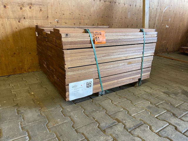 Ca. 134x guyana teak planken geschaafd, 25x145mm, lengte 100cm - afbeelding 4 van  4