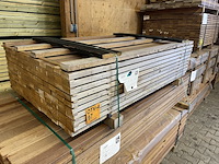 Ca. 134x guyana teak planken geschaafd, 27x70mm, lengte 155cm - afbeelding 4 van  4