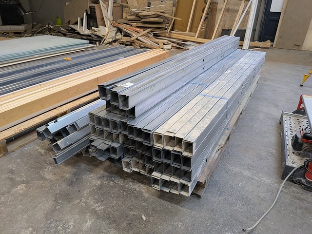 Ca. 134x metal stud / c-profiel - afbeelding 2 van  6