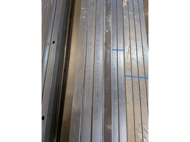 Ca. 134x metal stud / c-profiel - afbeelding 6 van  6