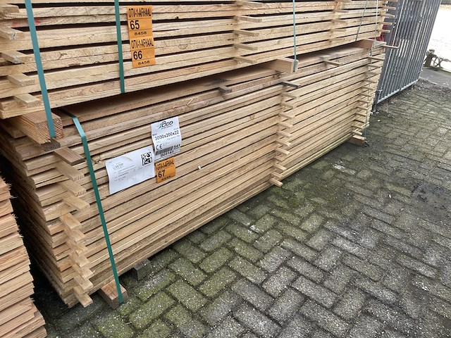 Ca. 135x douglas planken fijnbezaagd, 22x200mm, lengte 300cm - afbeelding 4 van  4
