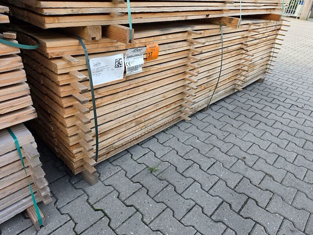 Ca. 135x douglas planken fijnbezaagd, 22x200mm, lengte 300cm - afbeelding 4 van  4