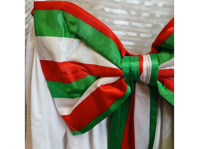 Ca. 135x italiaanse en hongaarse outfits - afbeelding 9 van  12