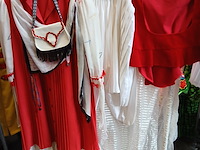 Ca. 135x italiaanse en hongaarse outfits - afbeelding 11 van  12