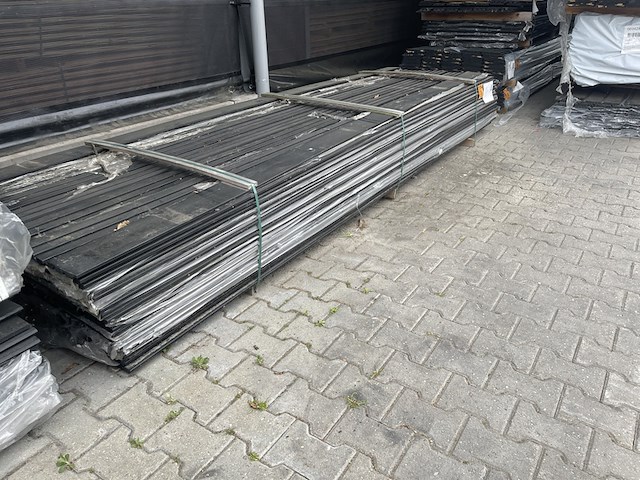 Ca. 135x vuren design profiel zwart gecoat, 22x142mm, lengte 360cm - afbeelding 2 van  3