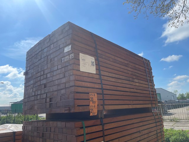 Ca. 136x angelim pedra onderliggers fijnbezaagd, 40x60mm, lengte 190cm - afbeelding 4 van  4