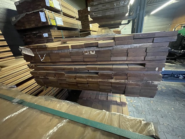 Ca. 137x guyana teak planken geschaafd, 21x90mm, lengte 15/455cm, 35/485cm, 13/515cm, 17/545cm, 57/575cm - afbeelding 3 van  4
