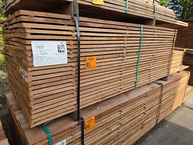 Ca. 138x guyana teak beschoeiingsplanken, 20x150mm, lengte 68/200cm, 64/250cm, 6/300cm - afbeelding 4 van  4