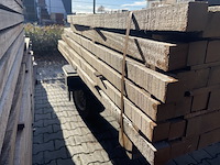 Ca. 138x guyana teak palen fijnbezaagd, 40x40mm, lengte 55/100cm, 83/150cm - afbeelding 2 van  3