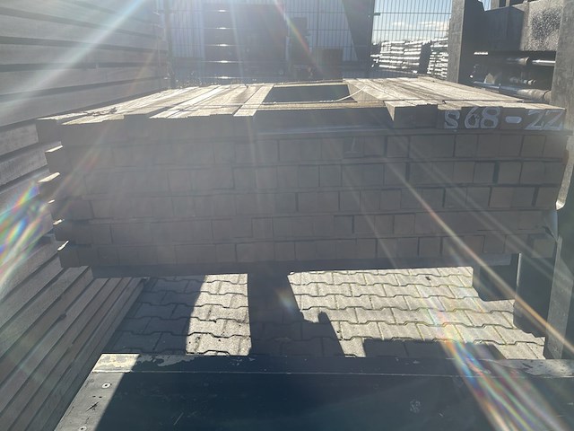 Ca. 138x guyana teak palen fijnbezaagd, 40x40mm, lengte 55/100cm, 83/150cm - afbeelding 3 van  3