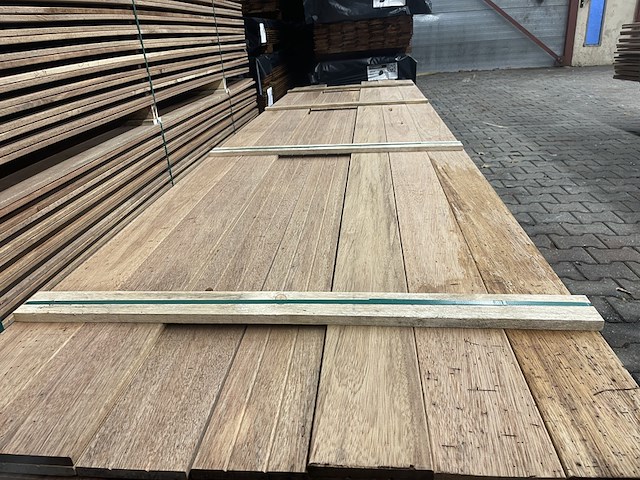 Ca. 138x guyana teak planken geschaafd , 16x140mm, lengte 400cm - afbeelding 1 van  3