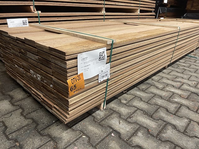 Ca. 138x guyana teak planken geschaafd , 16x140mm, lengte 400cm - afbeelding 2 van  3