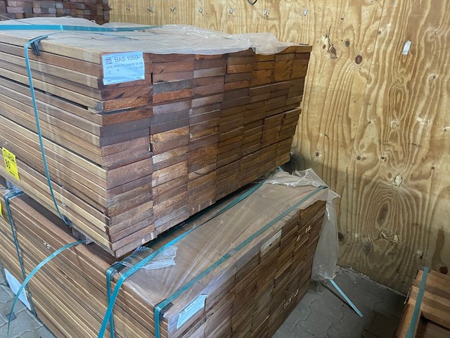 Ca. 139x guyana teak planken geschaafd, 25x145mm, lengte 100cm - afbeelding 3 van  3