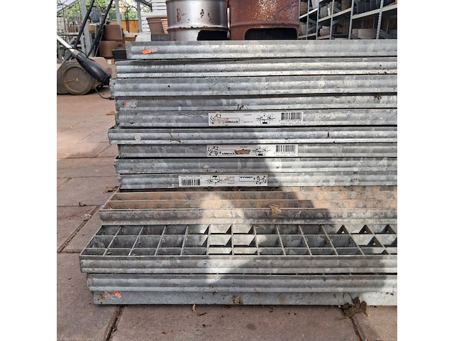 Ca. 13x afdekrooster - afbeelding 3 van  6