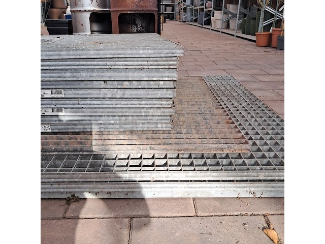 Ca. 13x afdekrooster - afbeelding 4 van  6