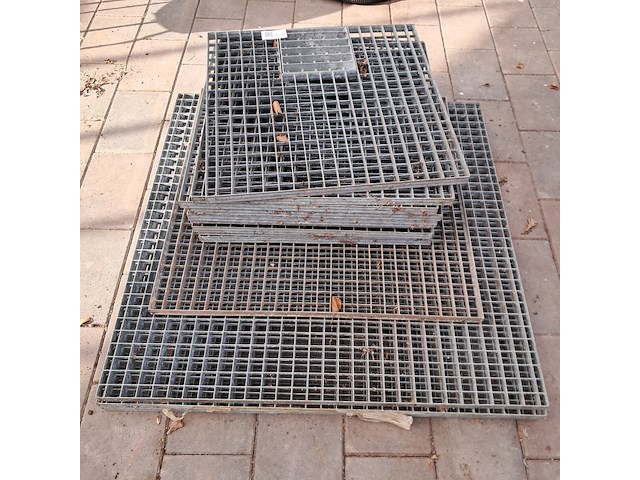 Ca. 13x afdekrooster - afbeelding 5 van  6