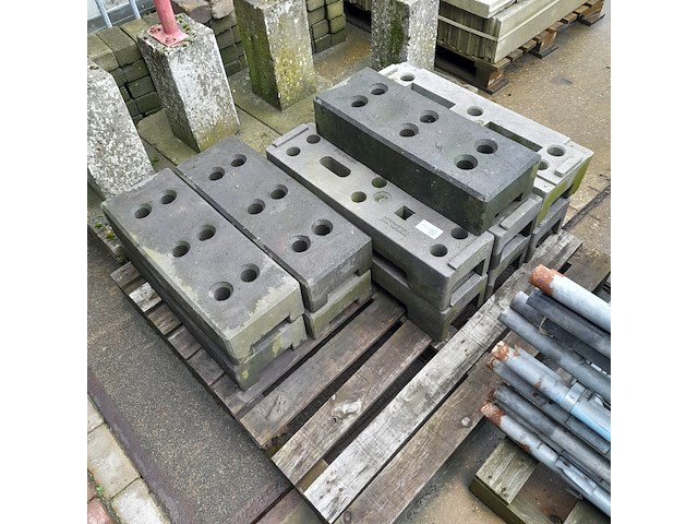 Ca. 13x bouwhekvoet - afbeelding 1 van  4