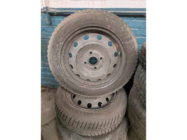 Ca. 13x diverse autoband op velg - afbeelding 8 van  24