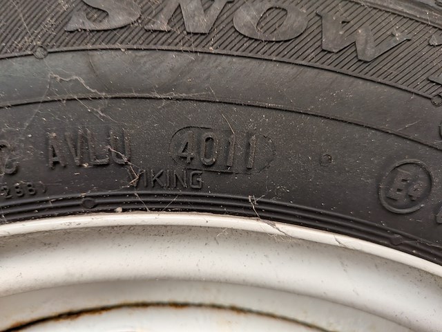 Ca. 13x diverse autoband op velg - afbeelding 19 van  24