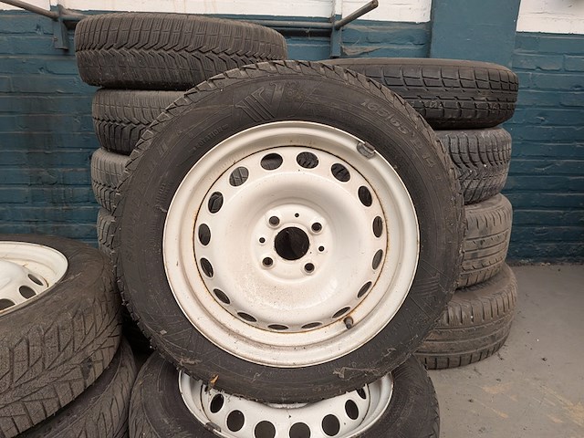 Ca. 13x diverse autoband op velg - afbeelding 23 van  24