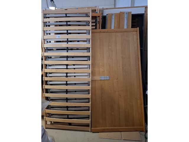 Ca. 13x diverse bed bodems o.a. lattenbodem - afbeelding 1 van  7