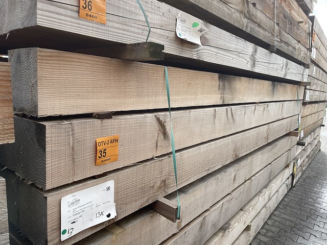 Ca. 13x douglas balken fijnbezaagd, 200x200mm, lengte 400cm - afbeelding 4 van  4