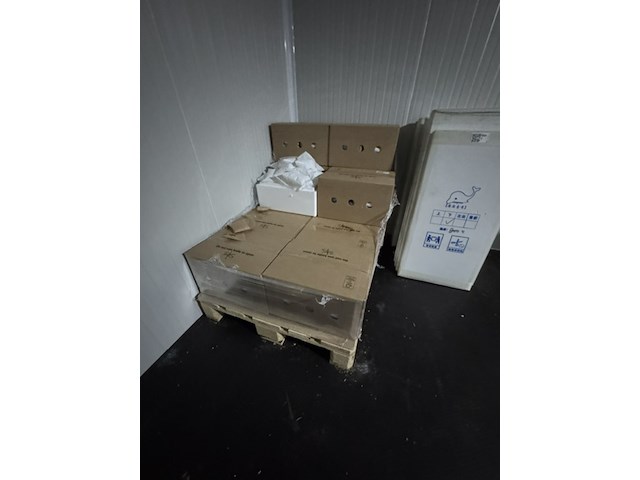 Ca. 13x dozen gelbags - afbeelding 1 van  3