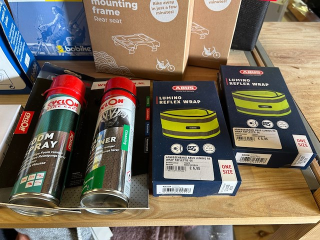 Ca. 13x fiets accessoires en onderhoud w.o. fietszitje, w.o. urban iki, bobike - afbeelding 4 van  9