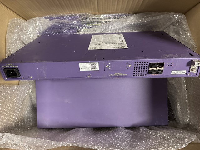 Ca. 13x gigabit poe+ edge switch met 10g-uplinks, extreme networks summit, x440-g2-24p/48p-10ge4, paars, 2015-2016 - afbeelding 2 van  5