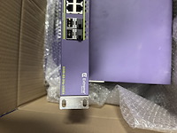 Ca. 13x gigabit poe+ edge switch met 10g-uplinks, extreme networks summit, x440-g2-24p/48p-10ge4, paars, 2015-2016 - afbeelding 3 van  5