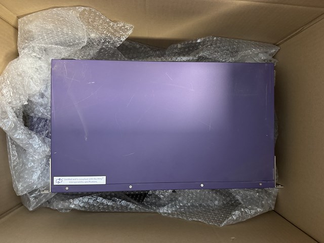 Ca. 13x gigabit poe switch met 10g-uplinks, extreme networks summit, x440-24p-10g / x440-48p-g10 / x440-48p, paars, 2011-2012 - afbeelding 3 van  10