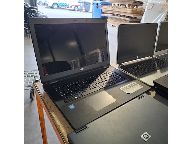 Ca. 13x laptop en 3x tablet, o.a. samsung, hp, acer - afbeelding 3 van  50