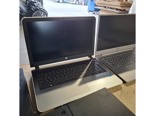 Ca. 13x laptop en 3x tablet, o.a. samsung, hp, acer - afbeelding 6 van  50