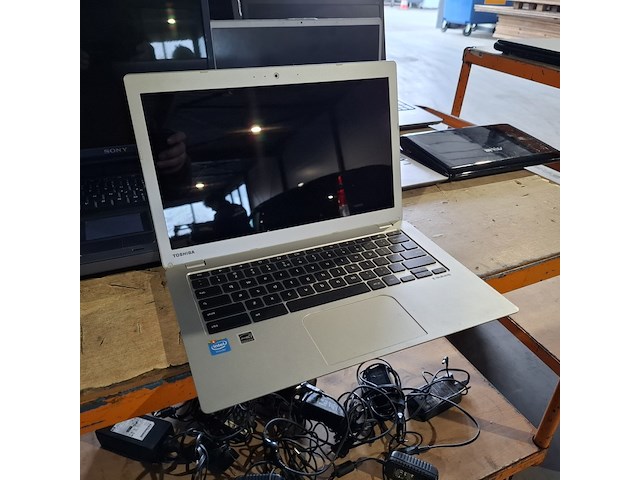 Ca. 13x laptop en 3x tablet, o.a. samsung, hp, acer - afbeelding 15 van  50
