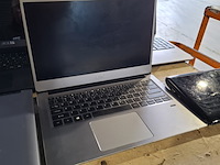 Ca. 13x laptop en 3x tablet, o.a. samsung, hp, acer - afbeelding 25 van  50