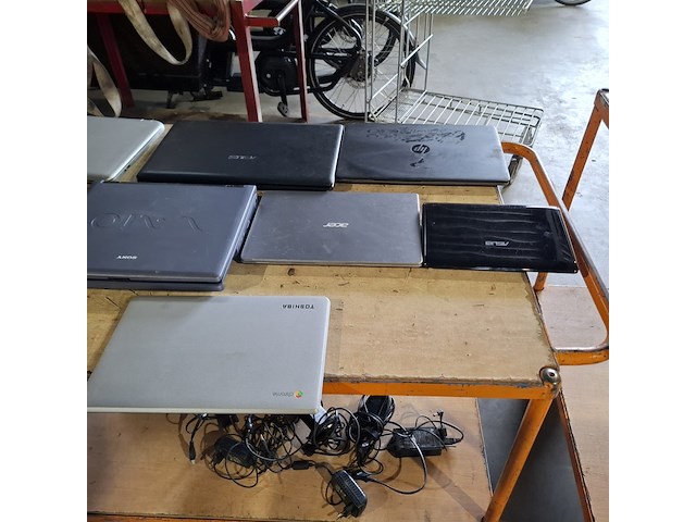 Ca. 13x laptop en 3x tablet, o.a. samsung, hp, acer - afbeelding 40 van  50