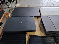 Ca. 13x laptop en 3x tablet, o.a. samsung, hp, acer - afbeelding 41 van  50
