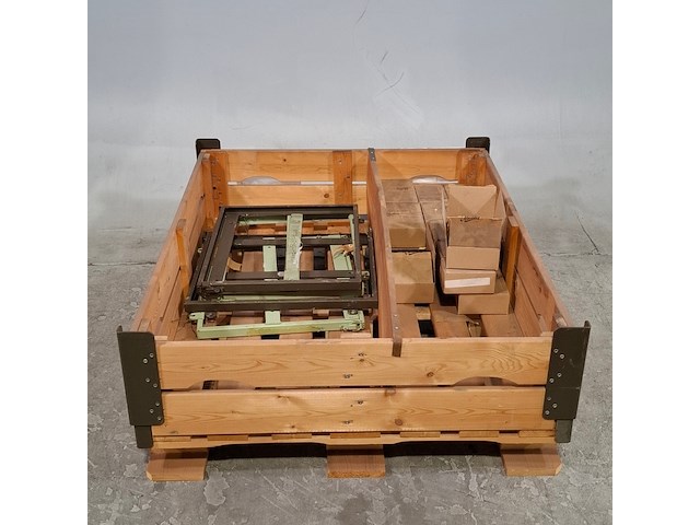 Ca. 13x synchroniseernaaf en 4x metalenprofiel - afbeelding 1 van  6