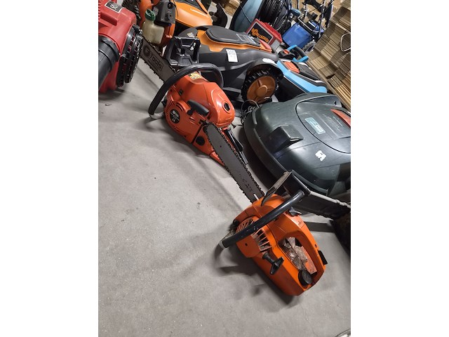 Ca. 13x tuin benodigdheden, o.a. makita, worx, husqvarna - afbeelding 4 van  9