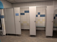 Ca. 14 meter kleedruimte-module — 13x kleedkamer - afbeelding 6 van  13