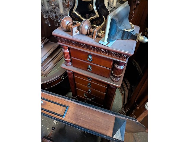 Ca. 140m2 kunst, antiek & vintage in opslag - afbeelding 74 van  96