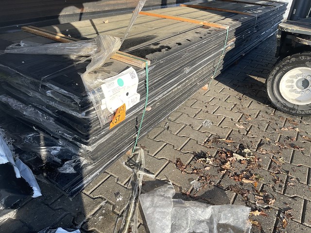 Ca. 140x douglas veer en groef zwart gecoat, 18x190mm, lengte 500cm - afbeelding 2 van  3