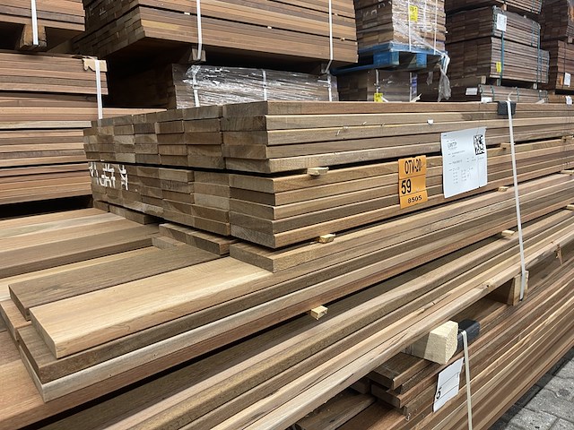 Ca. 140x ipé country grade planken geschaafd , 21x120mm, lengte 30/125cm, 25/185cm, 16/245cm, 7/275cm, 18/305cm, 16/335cm, 13/365cm, 11/400cm, 4/430cm - afbeelding 2 van  3