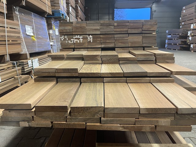 Ca. 140x ipé country grade planken geschaafd , 21x120mm, lengte 30/125cm, 25/185cm, 16/245cm, 7/275cm, 18/305cm, 16/335cm, 13/365cm, 11/400cm, 4/430cm - afbeelding 3 van  3