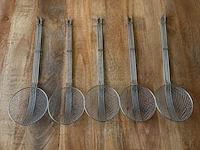 Ca. 140x partij rvs frituurspaan / schuimspaan, grijs / chroom