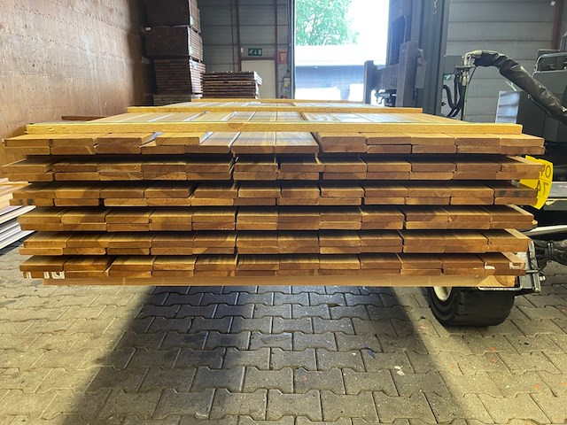 Ca. 141x guyana ipé country grade planken geschaafd, 18x90mm, lengte 450cm - afbeelding 3 van  3